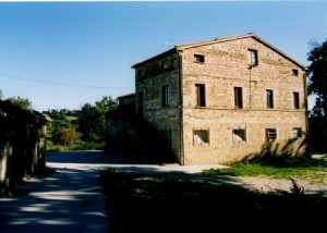 Casa Carotondo in 2003 -  the view as we came up the driveway for the first time.